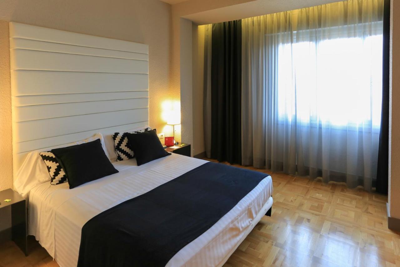 Habitus Hotel Leyre Pamplona Kültér fotó