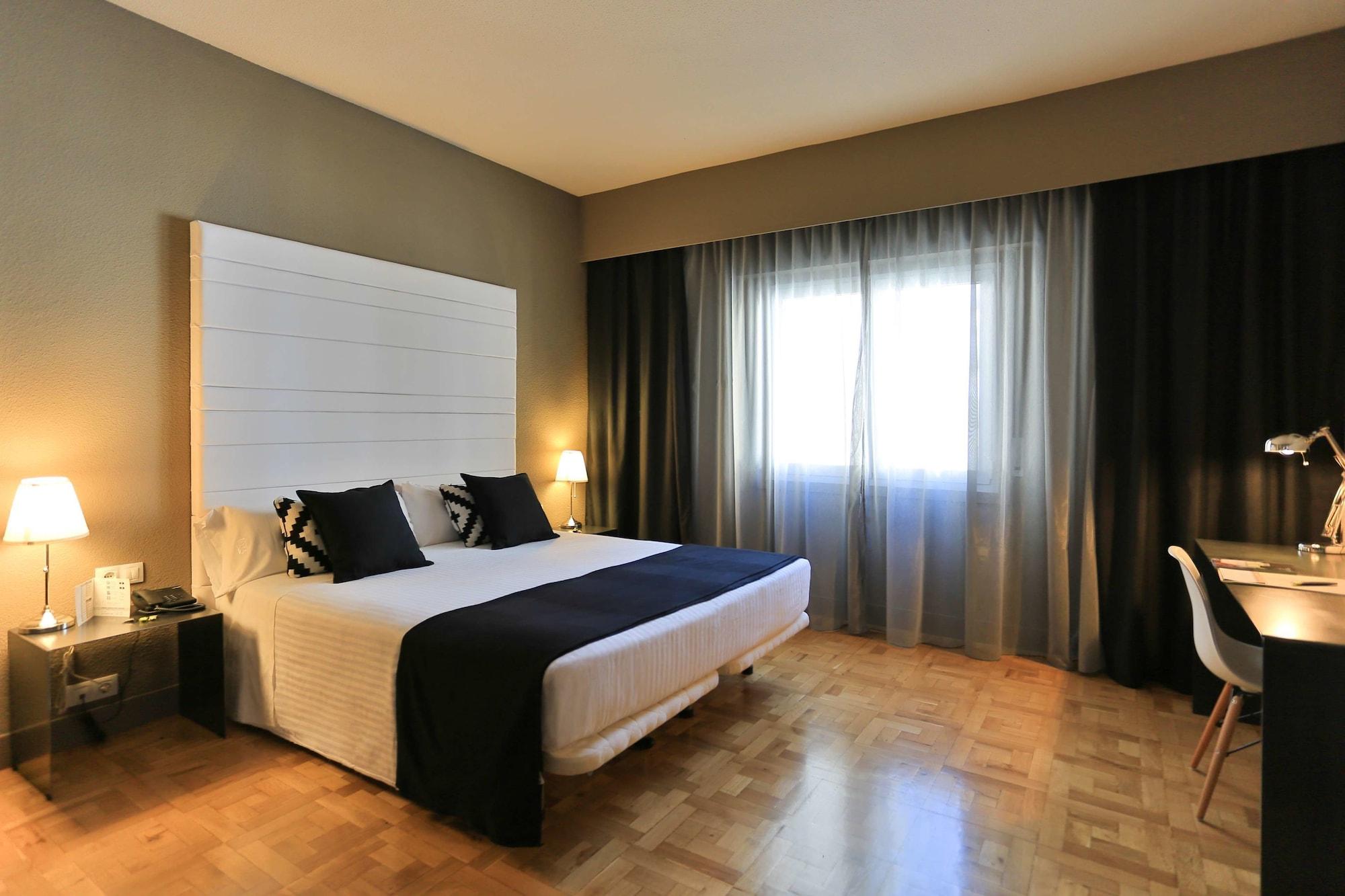 Habitus Hotel Leyre Pamplona Kültér fotó