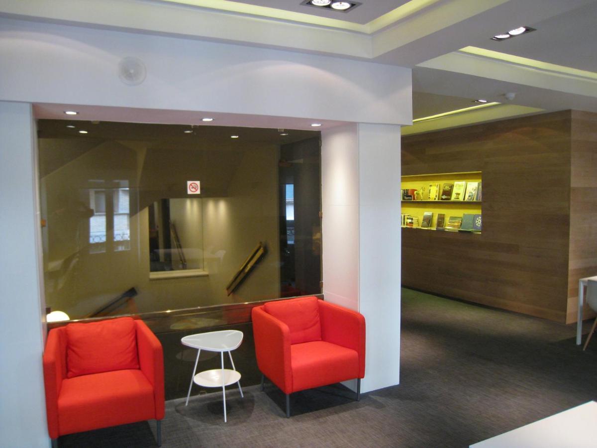 Habitus Hotel Leyre Pamplona Beltér fotó