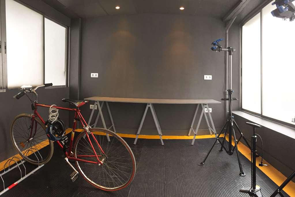 Habitus Hotel Leyre Pamplona Beltér fotó